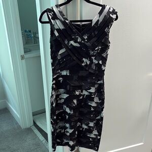 Elegant Black and White Sleeveless Dress